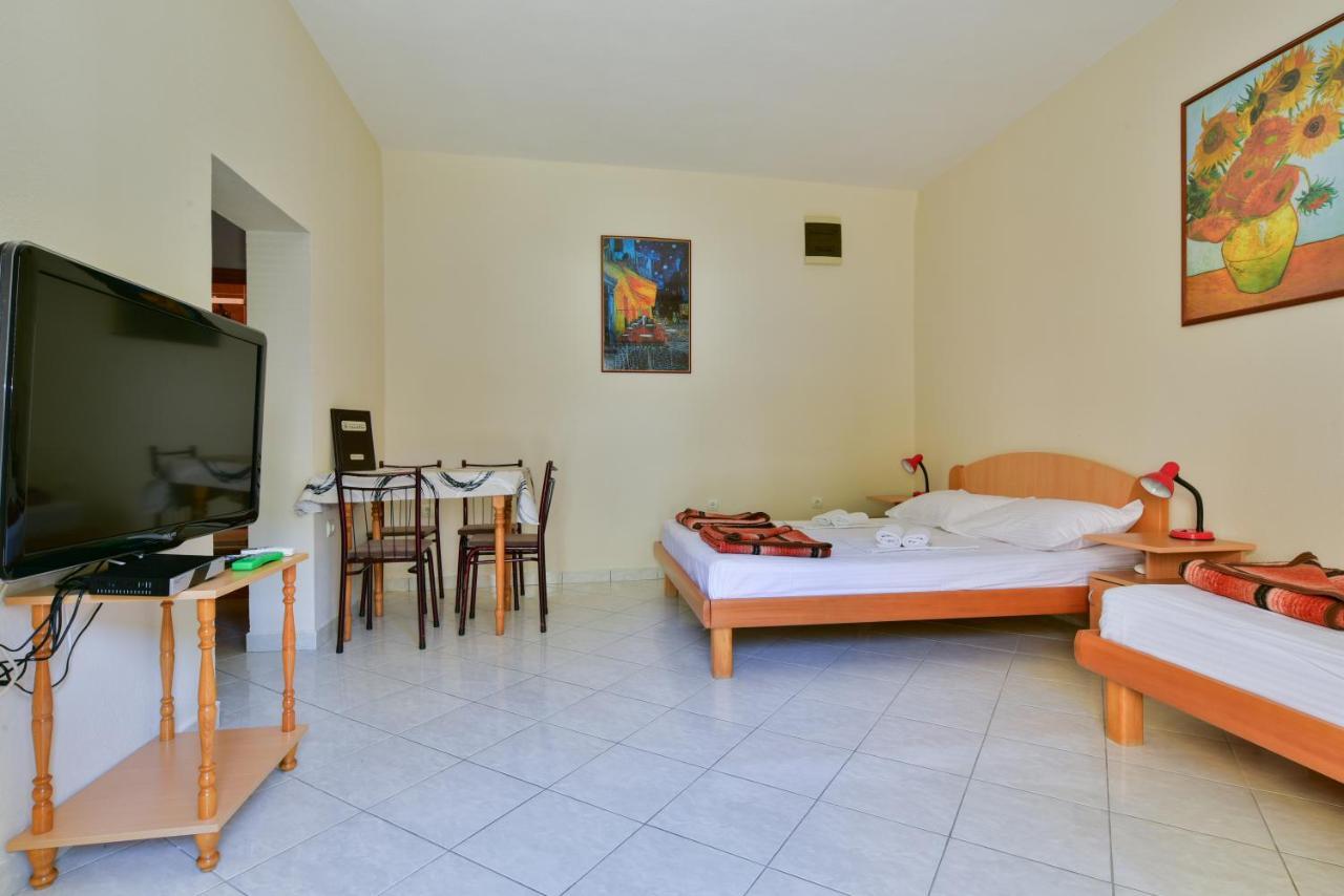 Apartments Srzentic Petrovac Extérieur photo