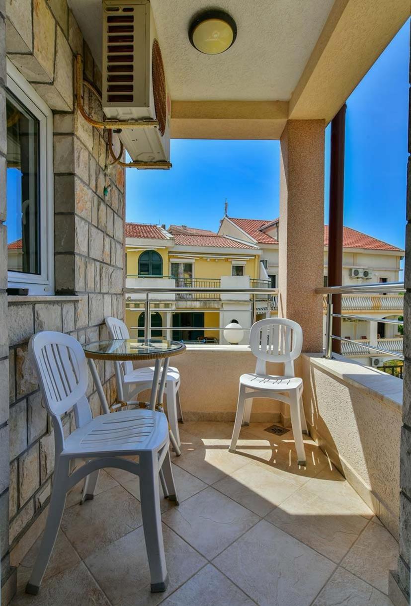 Apartments Srzentic Petrovac Extérieur photo