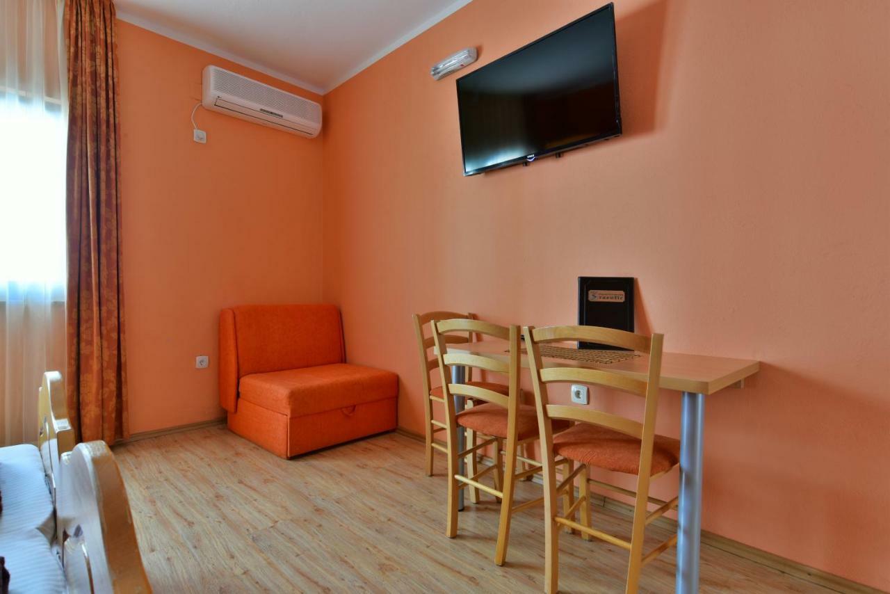 Apartments Srzentic Petrovac Extérieur photo